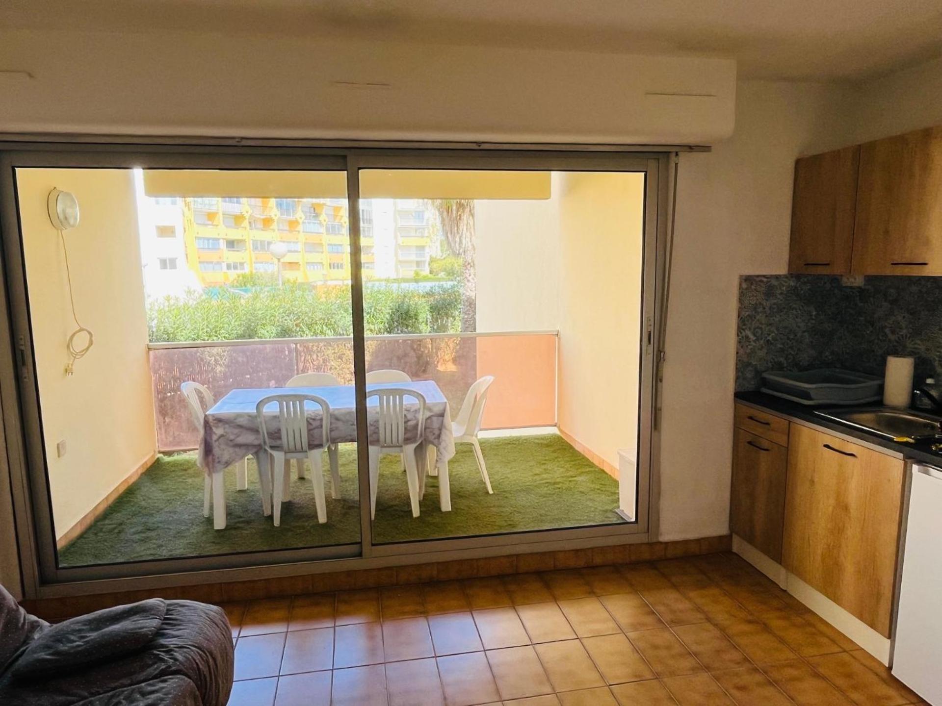 T2 ,4 Couchages ,Climatise ,Terrace ,En Face D'Aqualand ,Plage Rochelongue Agde Eksteriør billede